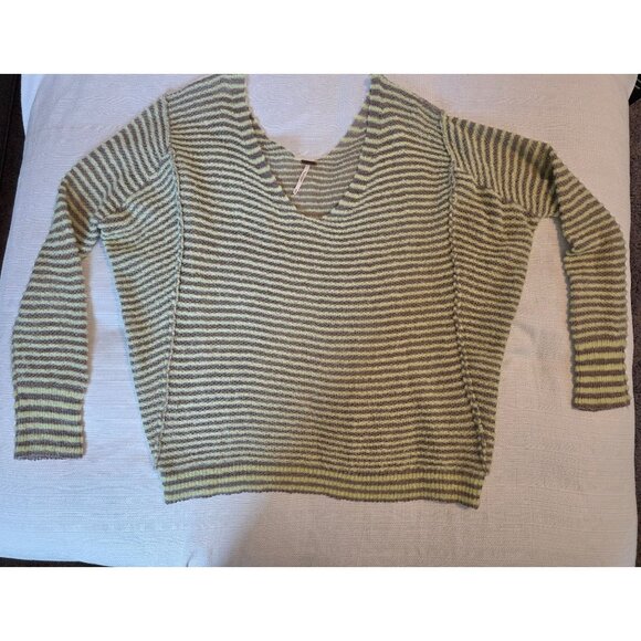 Free People Striped V-Neck Sweater Medium Gray Yellow Fuzzy Knit Pullover - Picture 7 of 8